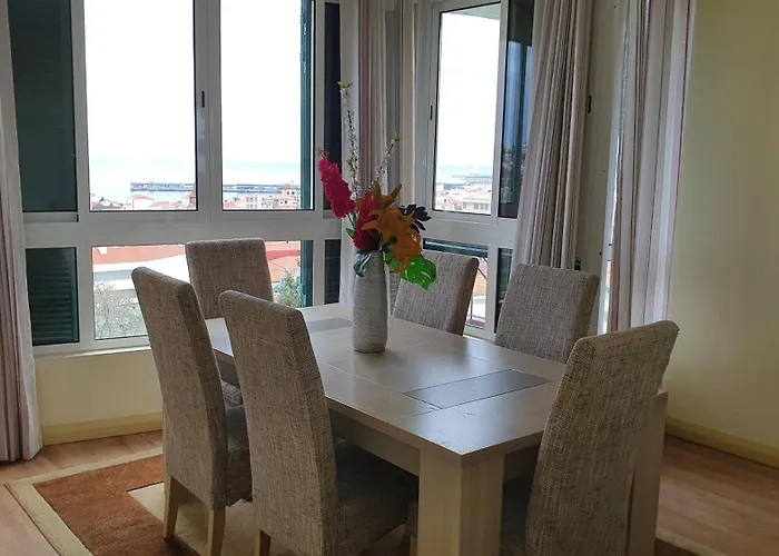 Marina View With Parking Free Funchal (Madeira)